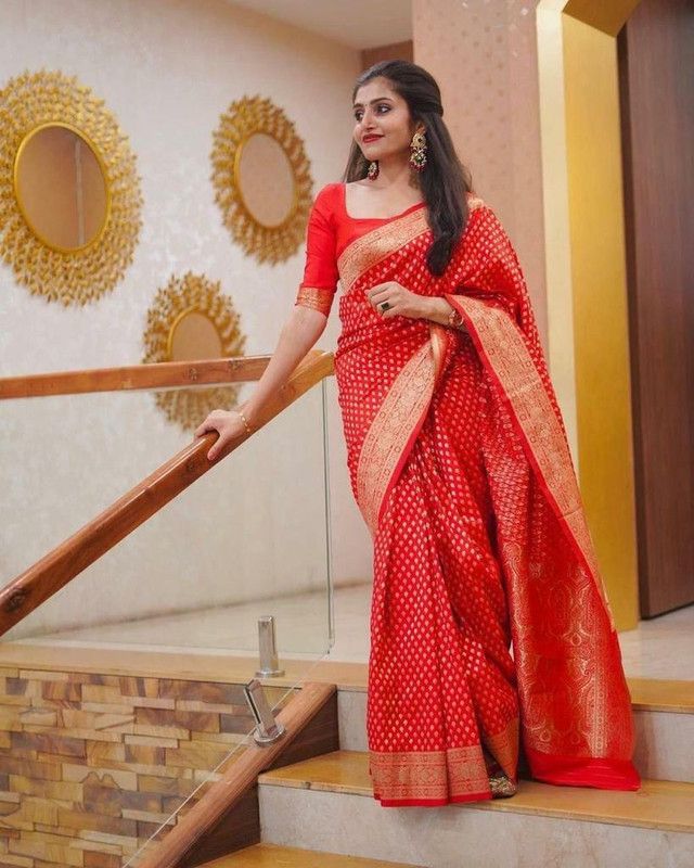Self Design Banarasi Jacquard Saree  (Red)