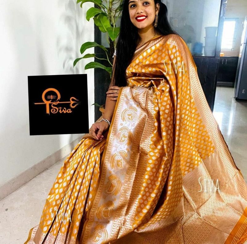 Self Design Banarasi Silk Blend, Jacquard Saree  (Yellow)