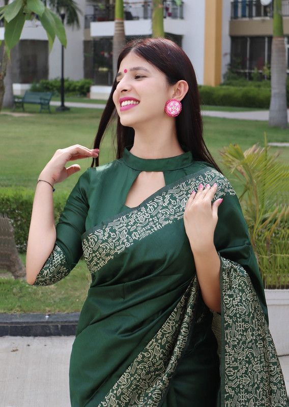 Woven, Floral Print, Solid, Printed Banarasi Jacquard, Pure Silk Saree  (Green)