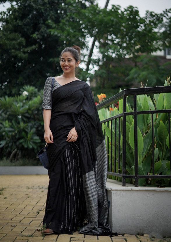 Floral Print Kanjivaram Pure Silk Saree  (Silver, Black)