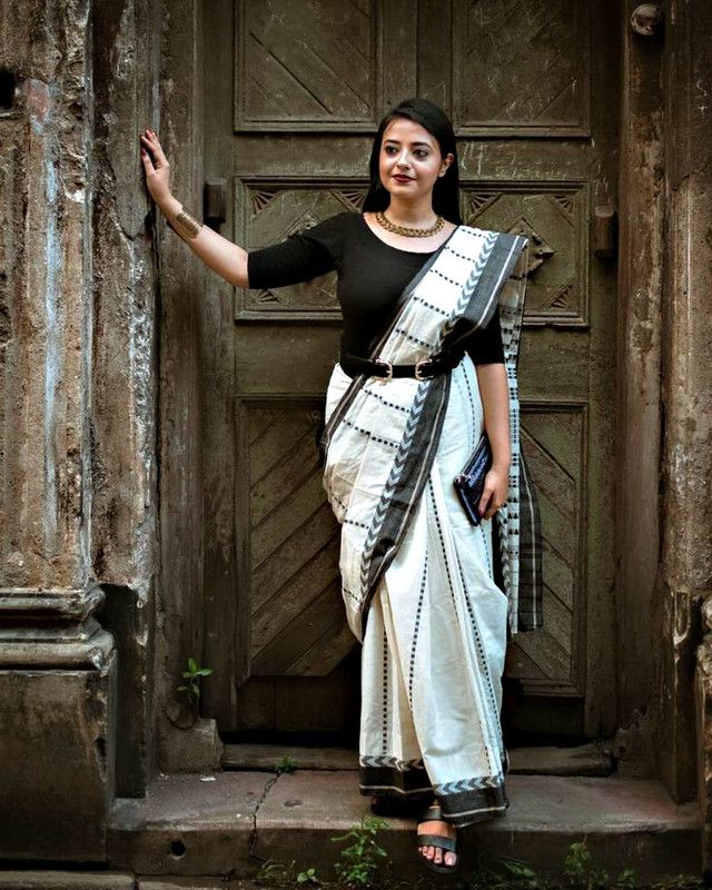 Digital Print Bollywood Art Silk Saree  (Black, White)