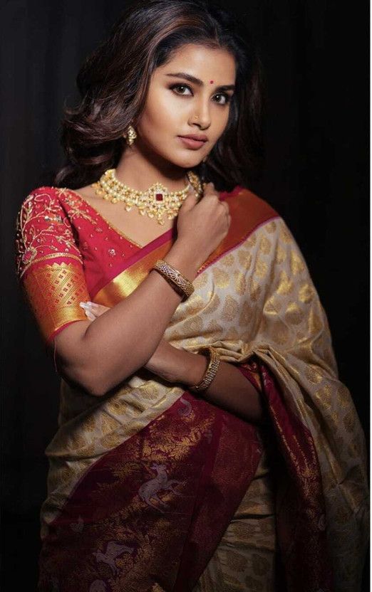 Embroidered Banarasi Silk Blend Saree  (Cream)