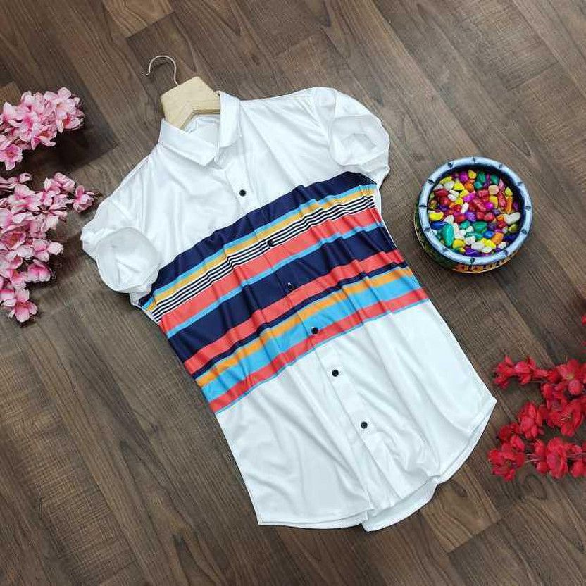 Men Slim Fit Printed Cut Away Collar Casual Shirt