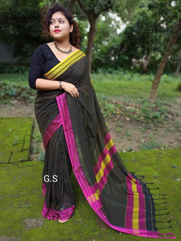 Self Design Tant Pure Cotton Saree  (Black)