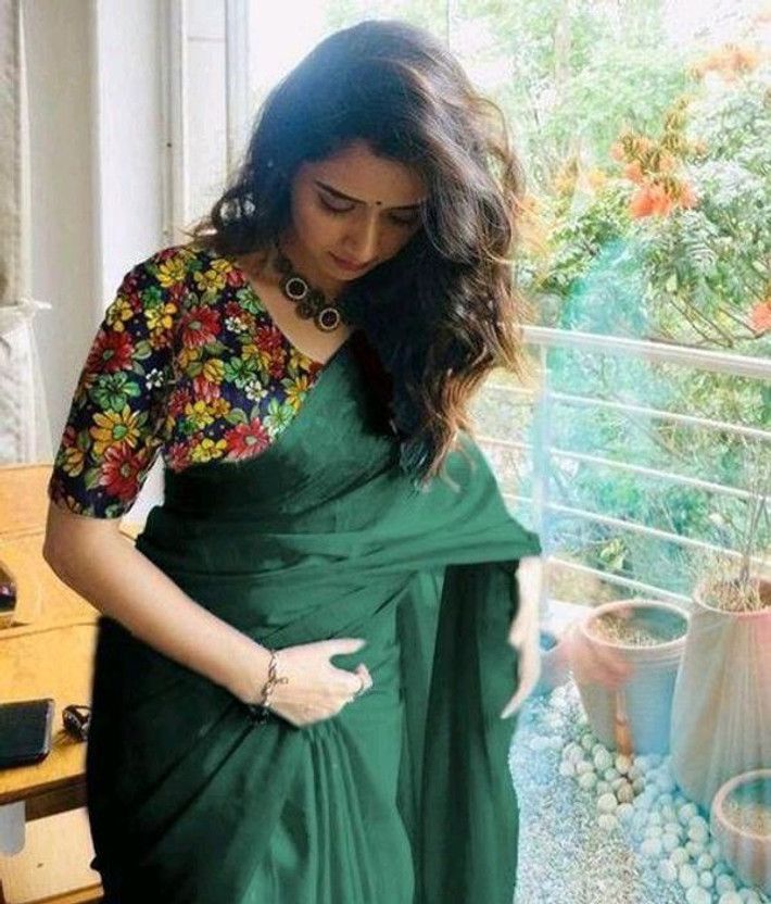 Solid/Plain Handloom Silk Blend Saree  (Dark Green)