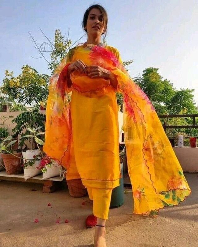 DHEA Solid Kurta, Trouser/Pant & Dupatta Set