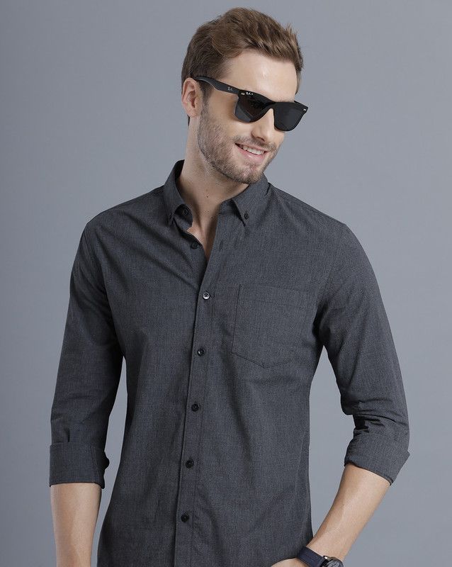 Men Slim Fit Solid Button Down Collar Formal Shirt