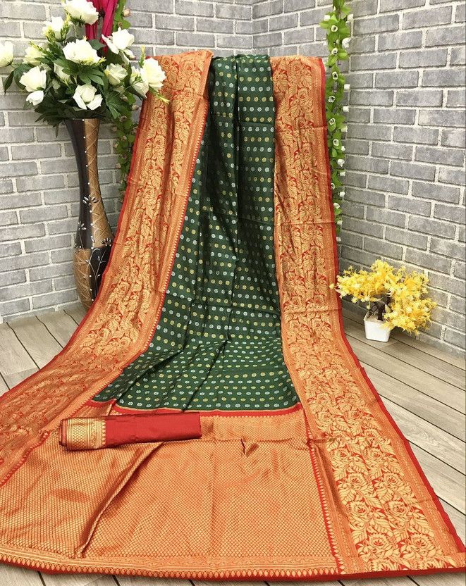 Self Design Kanjivaram Pure Silk Saree  (Dark Green)