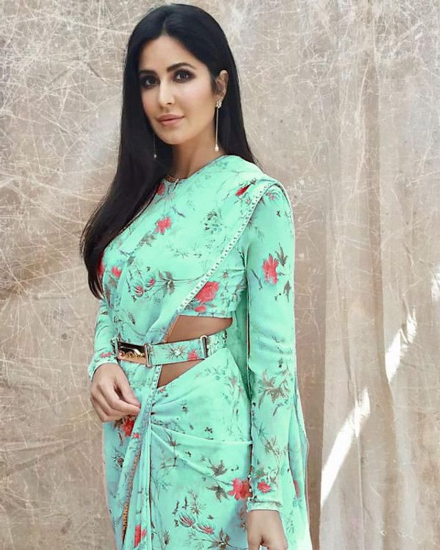 Floral Print Bollywood Silk Blend Saree  (Light Blue)