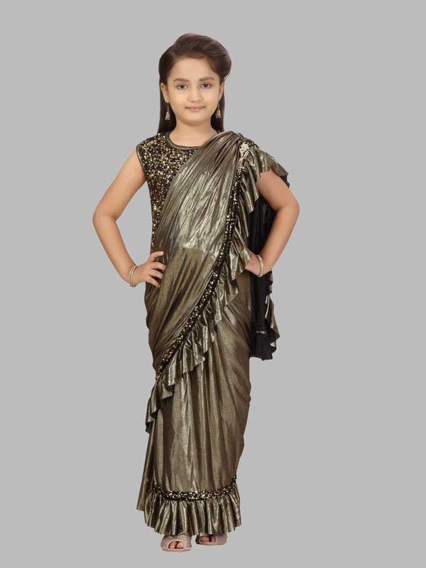 Self Design, Embroidered, Woven, Solid/Plain Bollywood Velvet, Silk Blend Saree  (Gold)