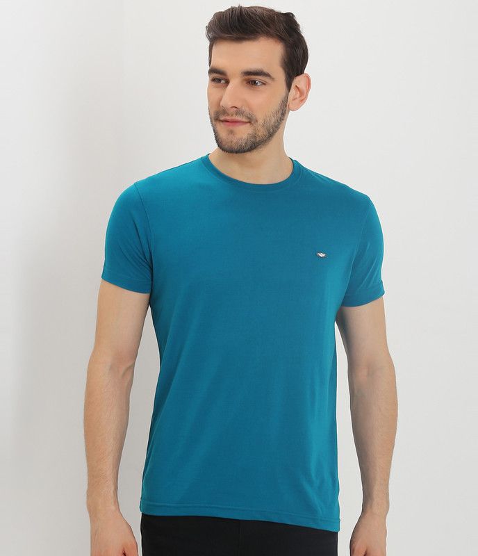 Solid Men Round Neck Cotton Blend Blue T-Shirt