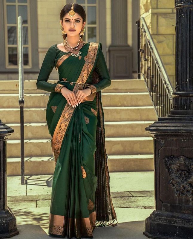Striped Banarasi Pure Silk Saree  (Green, Gold)
