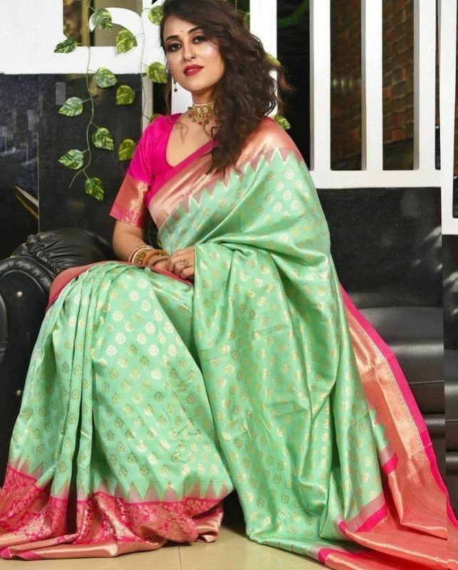 Self Design Bollywood Jacquard Saree  (Pink, Light Green)