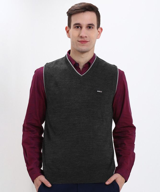 Cloak & Decker By Monte Carlo V-neck Solid Men Pullover