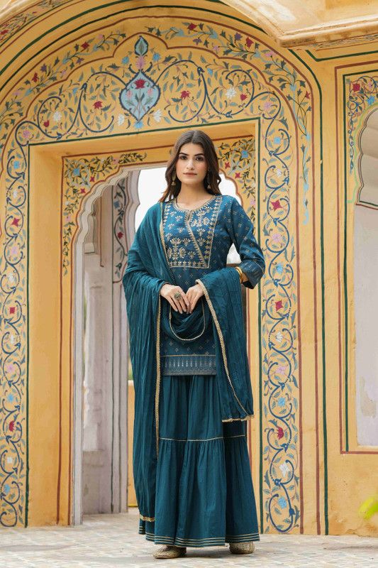 Women Kurta and Skirt Set Satin