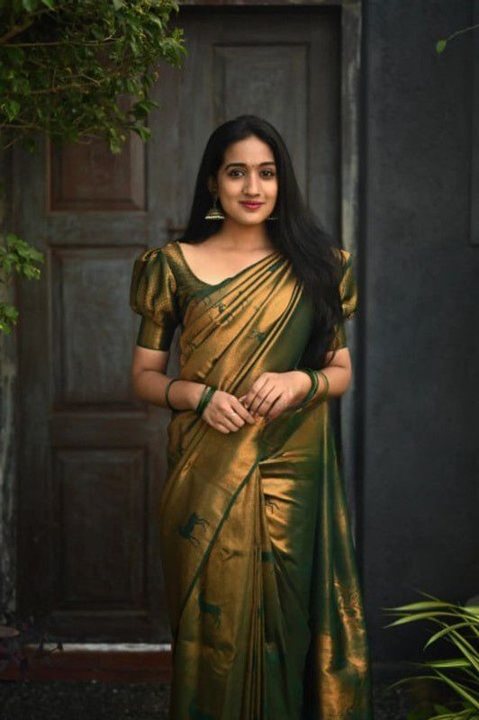 Woven Banarasi Silk Blend, Pure Silk Saree  (Green)