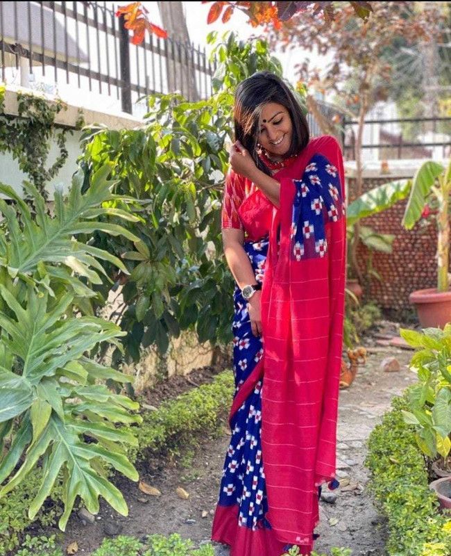 Blocked Printed, Color Block, Dyed, Floral Print, Printed Fashion Pure Cotton Saree  (Blue, Pink)