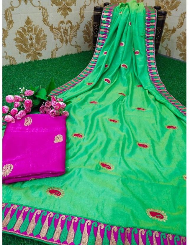 Woven Kanjivaram Silk Blend Saree  (Green)