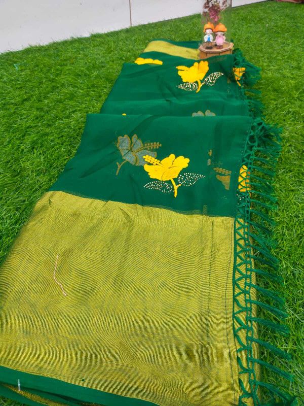 Dyed Fashion Georgette Saree  (Light Green)