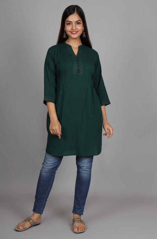 Women Self Design, Solid Viscose Rayon Straight Kurta  (Green)