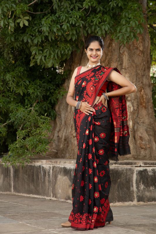 Solid/Plain Jamdani Cotton Silk Saree  (Black)