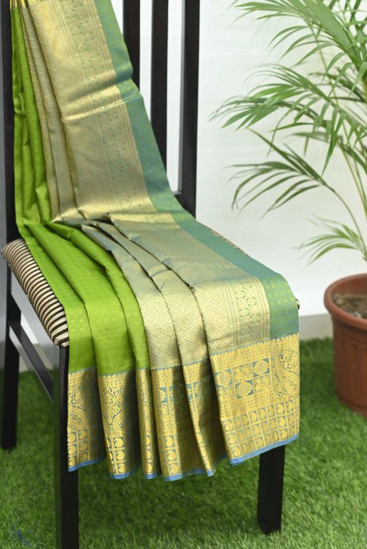 Self Design Kanjivaram Silk Blend Saree  (Green)