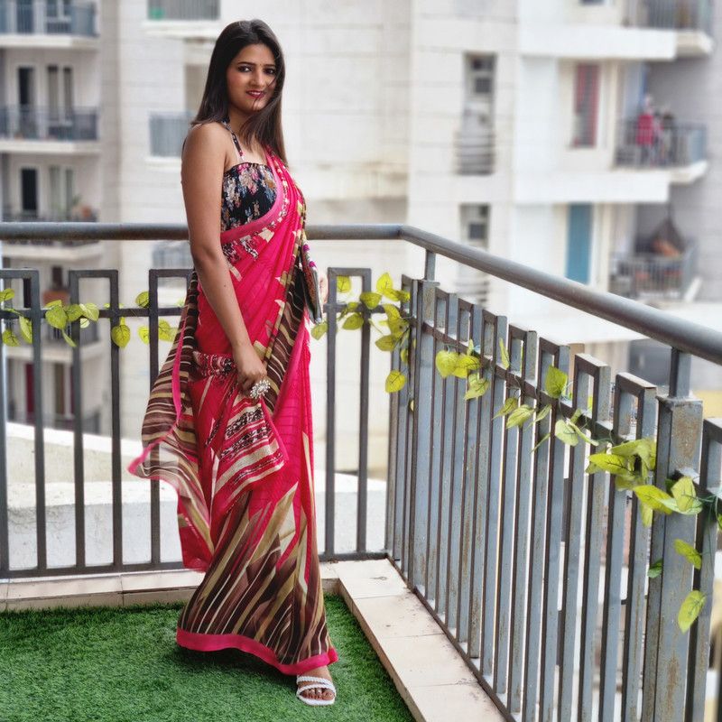 Graphic Print Daily Wear Georgette Saree  (Red)