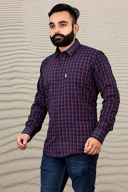 Men Regular Fit Checkered Spread Collar Casual Shirt