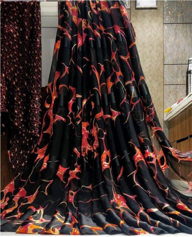 Printed, Paisley, Digital Print, Ombre, Geometric Print, Graphic Print, Polka Print, Dyed Bollywood Georgette, Satin Saree  (Red, Black)