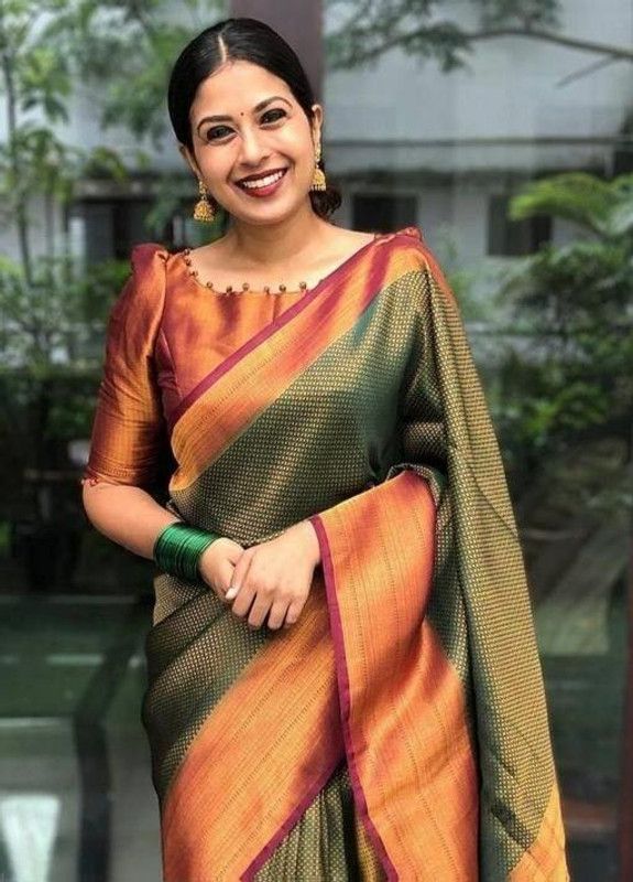 Woven Konrad Jacquard, Pure Silk Saree  (Dark Green)