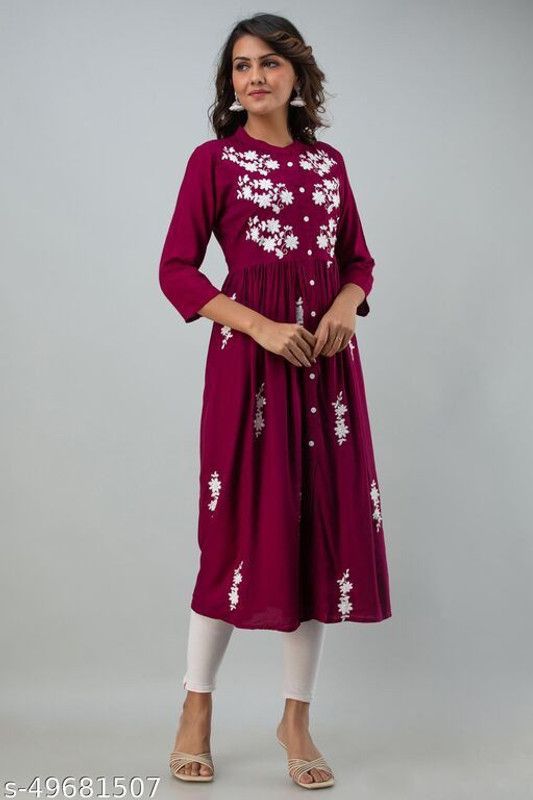 Women Embroidered Kurta  (Purple)