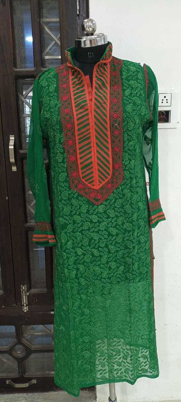 Women Embroidered, Chikan Embroidery, Resham Embroidery Kurta  (Green)