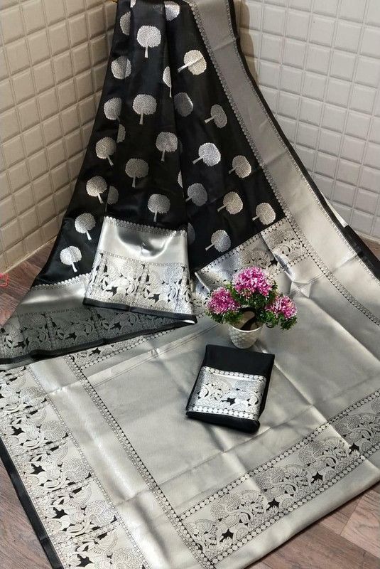 Kanjivaram Jacquard, Pure Silk Saree  (Black, Silver)