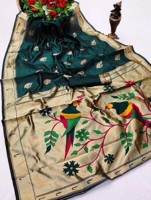 Woven Kanjivaram Pure Silk Saree  (Green, Gold)