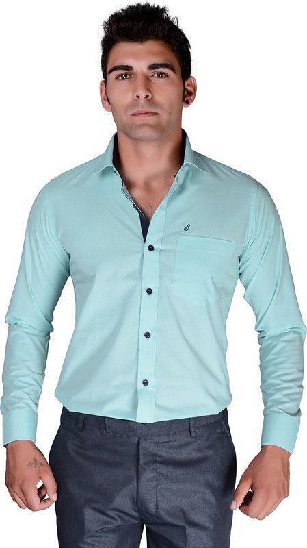 Men Regular, Slim Fit Solid Spread Collar Casual Shirt