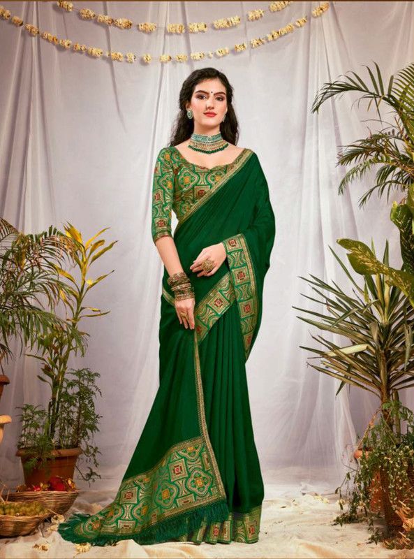 Solid/Plain Banarasi Art Silk Saree  (Green)