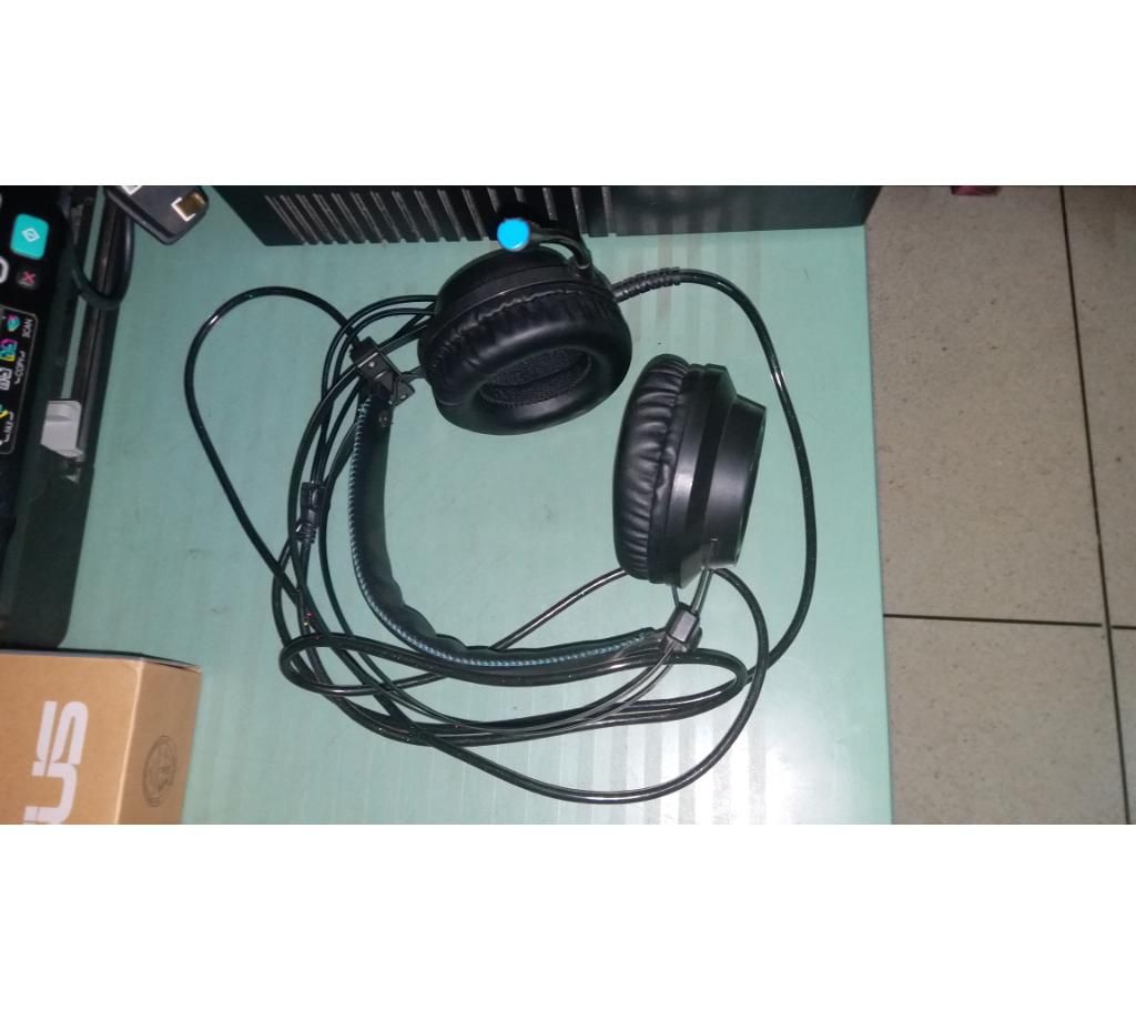 thunderbolt headphone