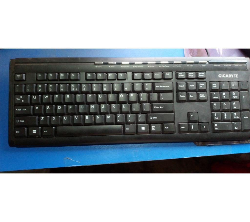 GIGABYTE KEYBOARD