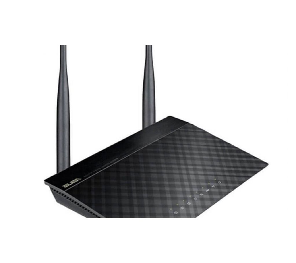Asus RT N12+ WiFi router