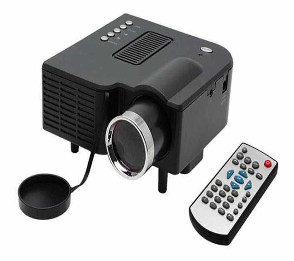UNIC digital projector UC28
