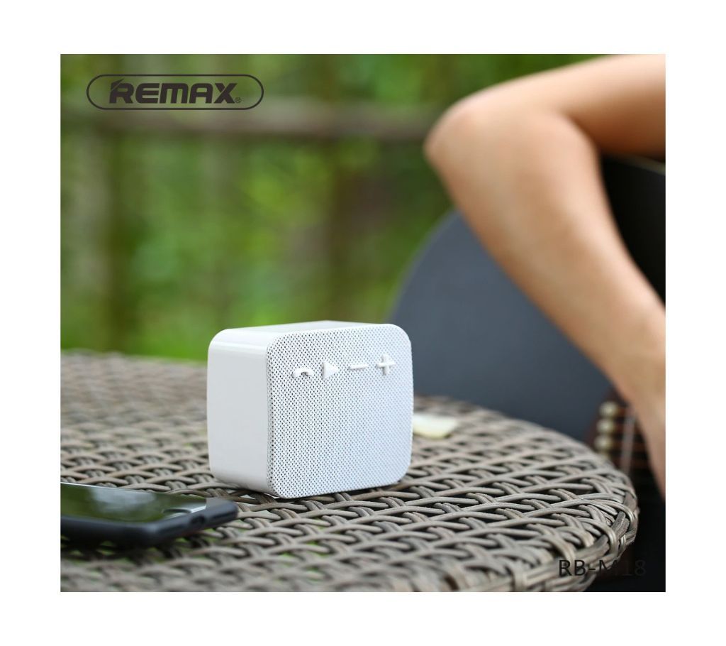 RB-M18 Fabric Portable Bluetooth Spear
