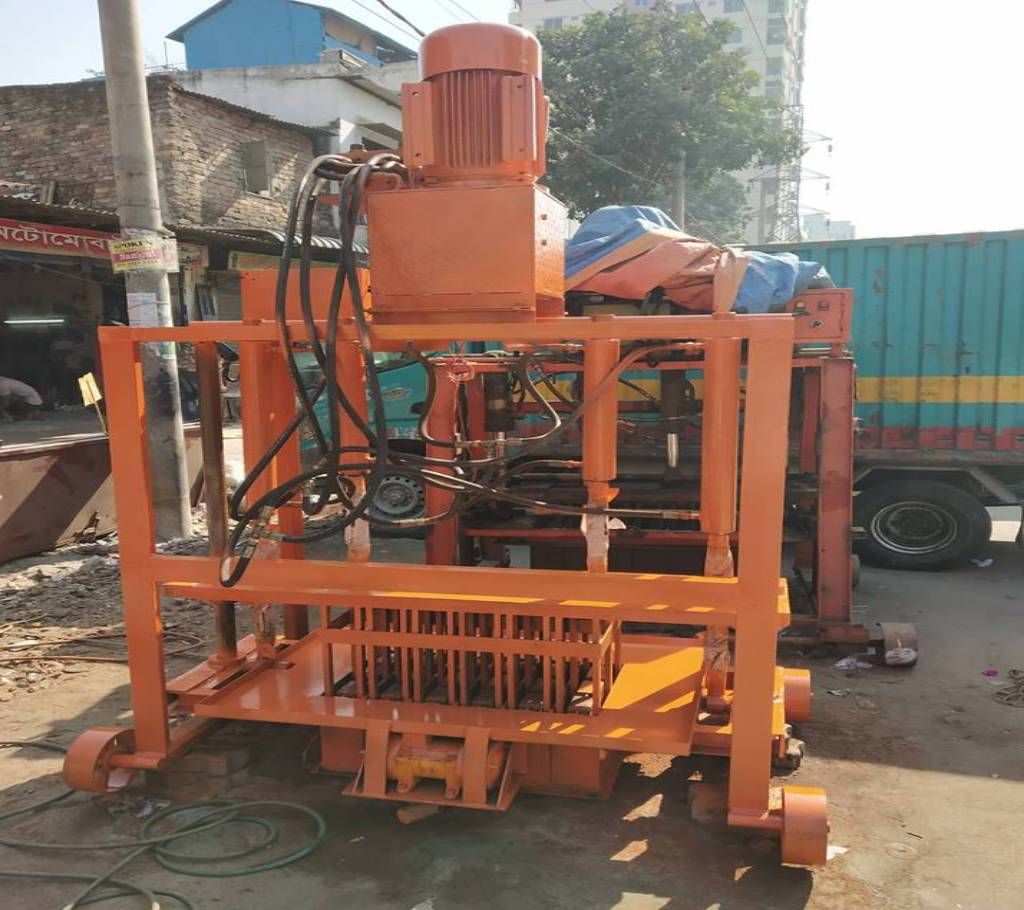 Semi Auto Hydraulic Concrete Block Machine.