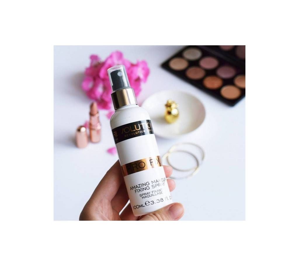 REVOLUTION MAKE UP FIXER