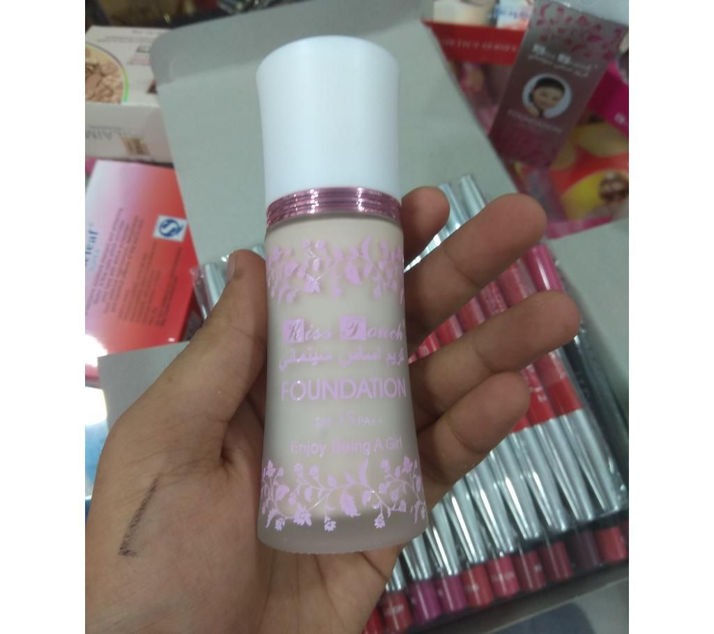 kiss touch foundation