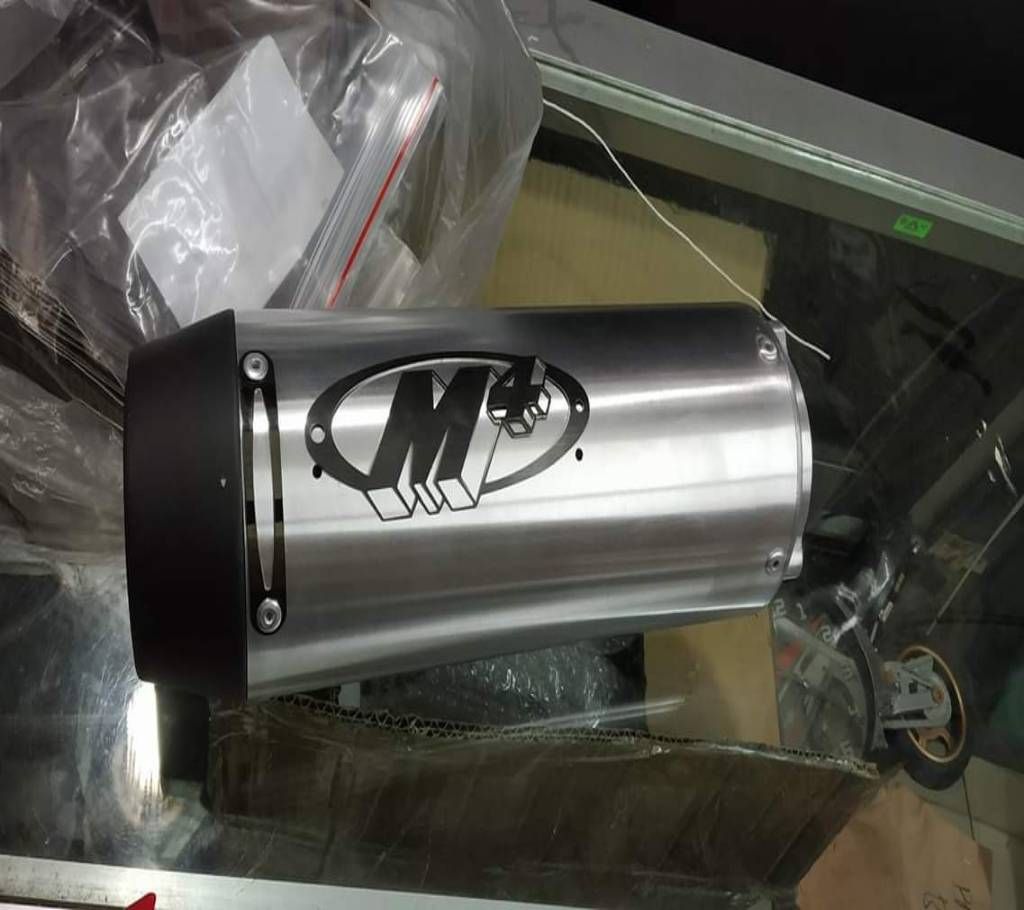 M4 racing exhaust loud bassy sound  