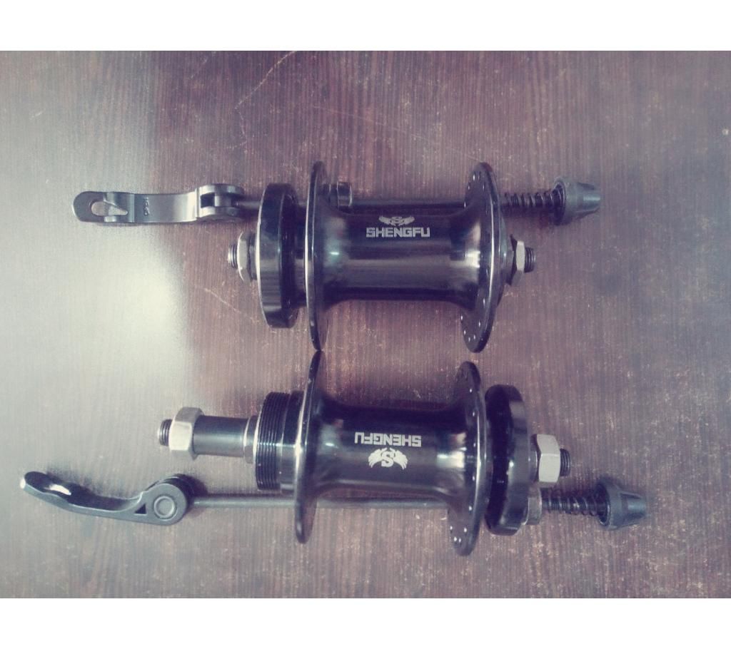Alloy bearing hubs
