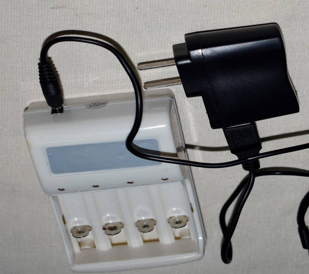 AA/AAA Size & Others Battery Charger