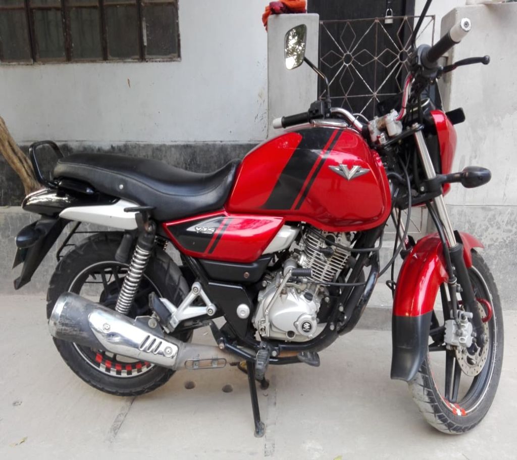 bajaj v15 150 cc, Full fresh, Showroom condition bike