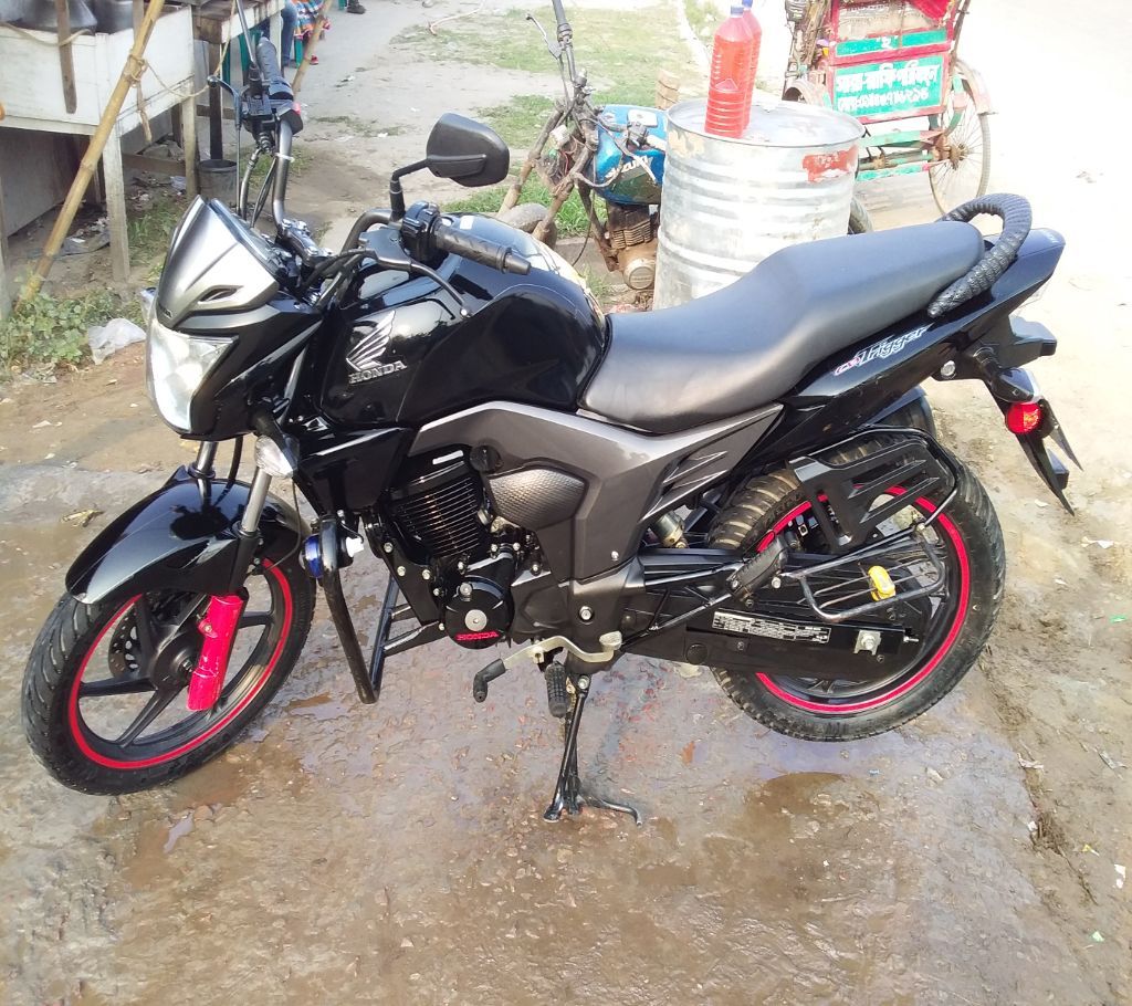 Honda CB Trigger 150cc 2017 (Black) DD