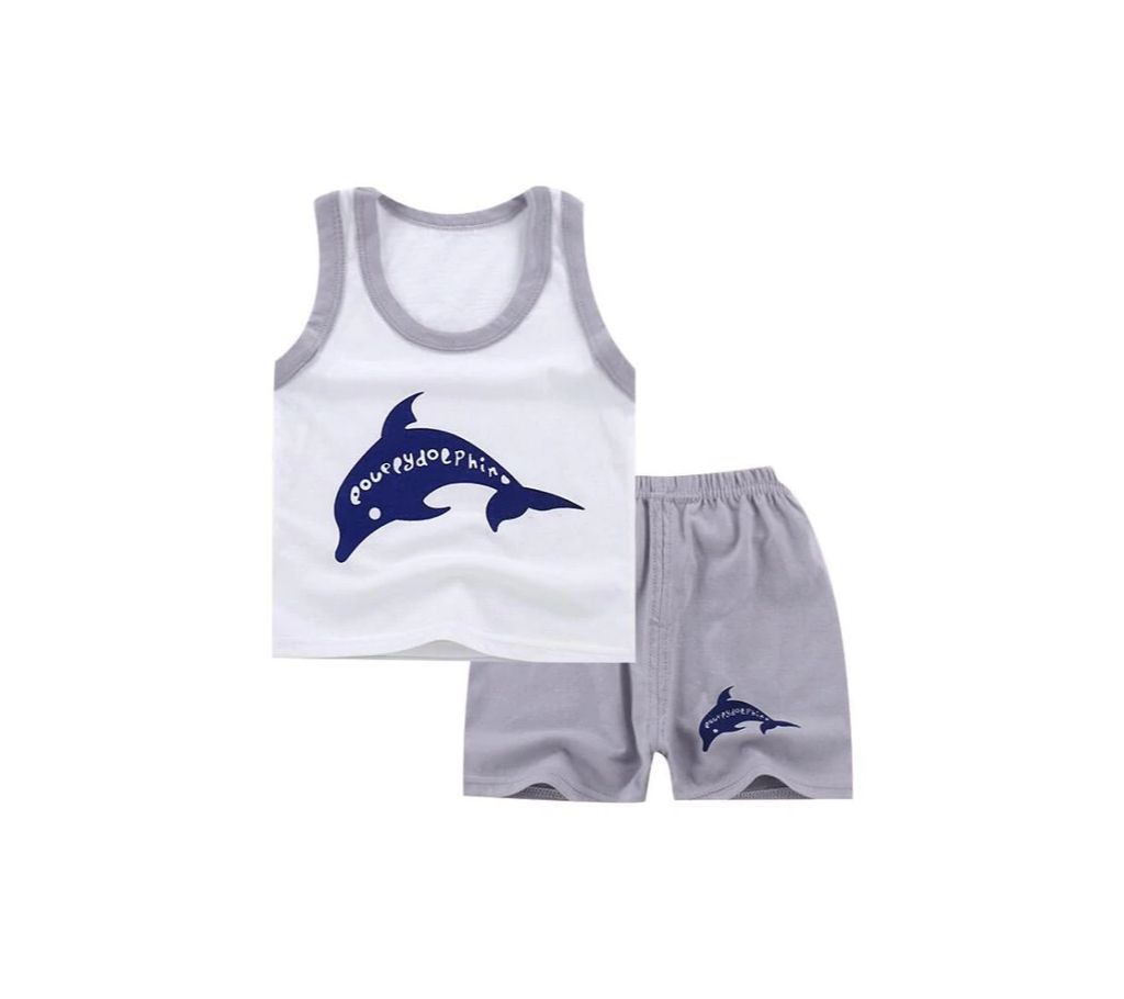 Sleeveless T-shirt